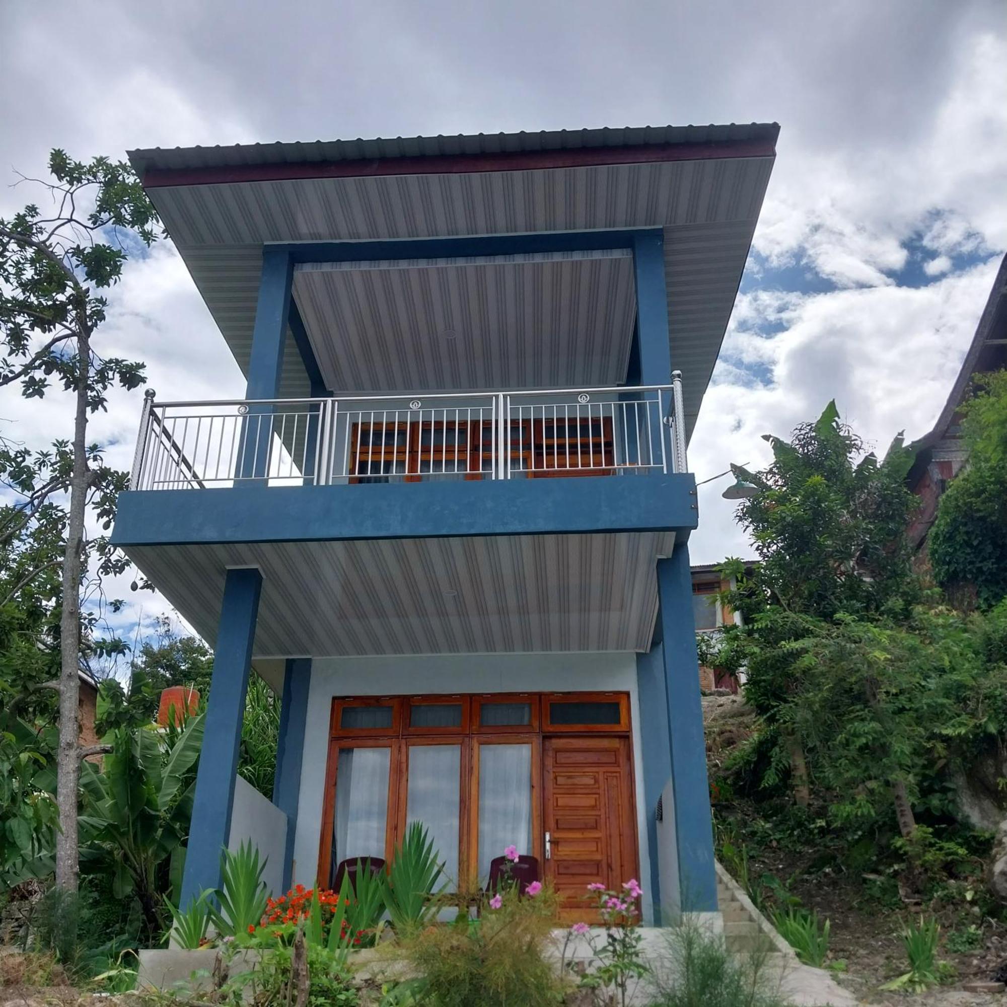 Maruba Inn Tuk Tuk Exterior foto